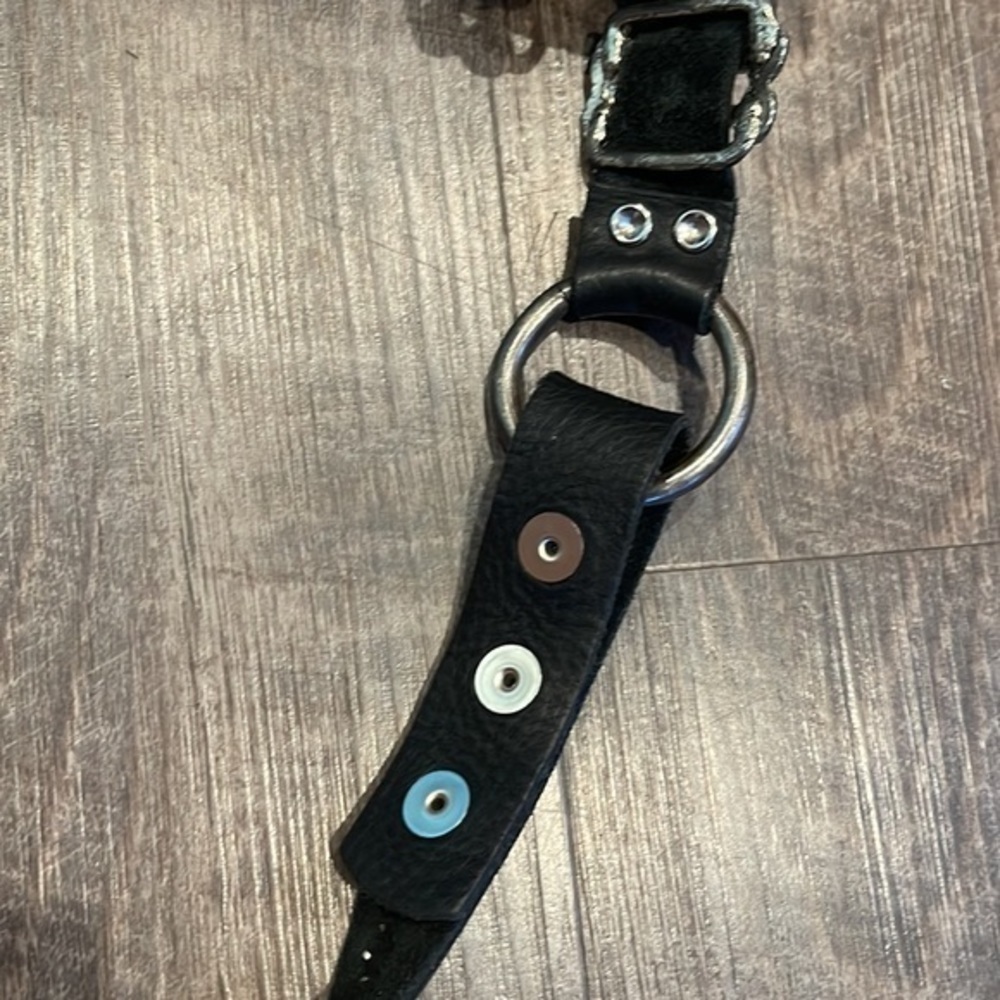 Leather and stone silver medallion wrap belt - Picture 4 of 4